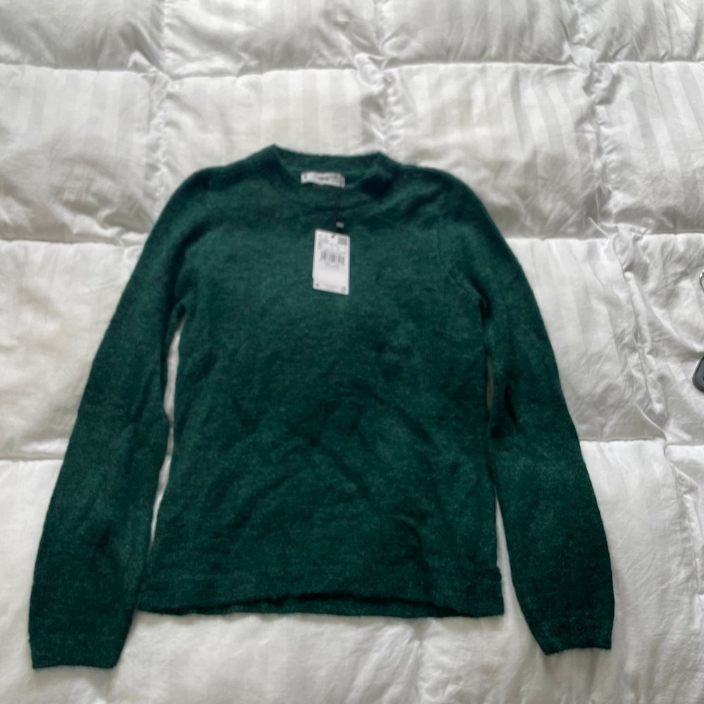 NWT MANGO Green Fuzzy Knit Lightweight Sweater womens M